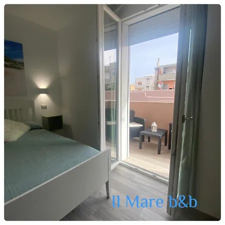 Il Mare לינה וארוחת בוקר 3*